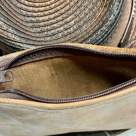 Cowhide Wristlet Clutch unique distressed front /solid brown leather back - Picture 4 of 9